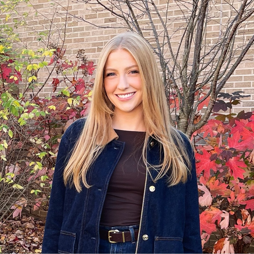 Meet your Posher, Makayla